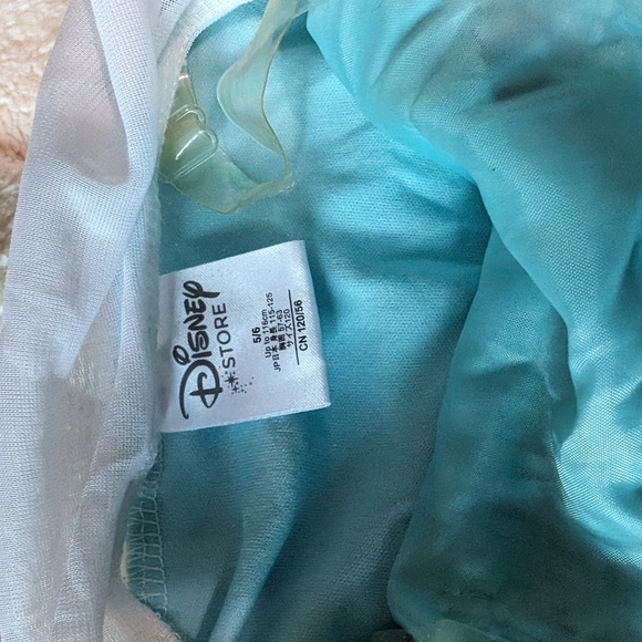 DELUXE Disney Princess Elsa snow queen Frozen costume size 5/6 - Picture 3 of 8